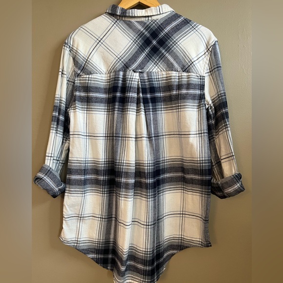 BDG Urban Outfitters Plaid Button Down Shirt - Picture 4 of 15